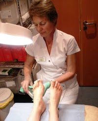 EA Smith Chiropodist 699722 Image 1